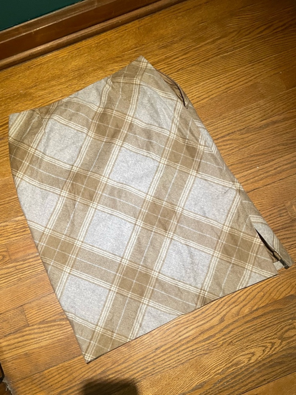 Ann Taylor Plaid Pencil Skirt in Tan and Cream